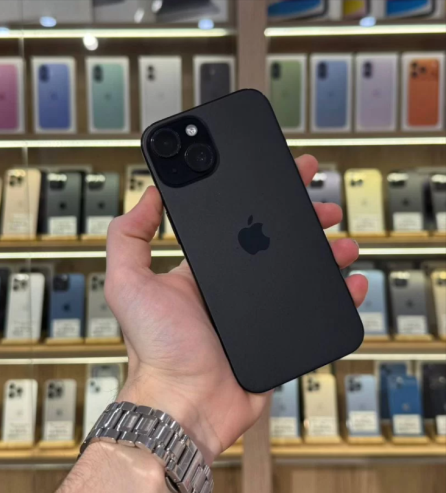 Apple iPhone 15 Черный 128 ГБ отличное Apple iPhone 15 Черный 128 ГБ отличное
